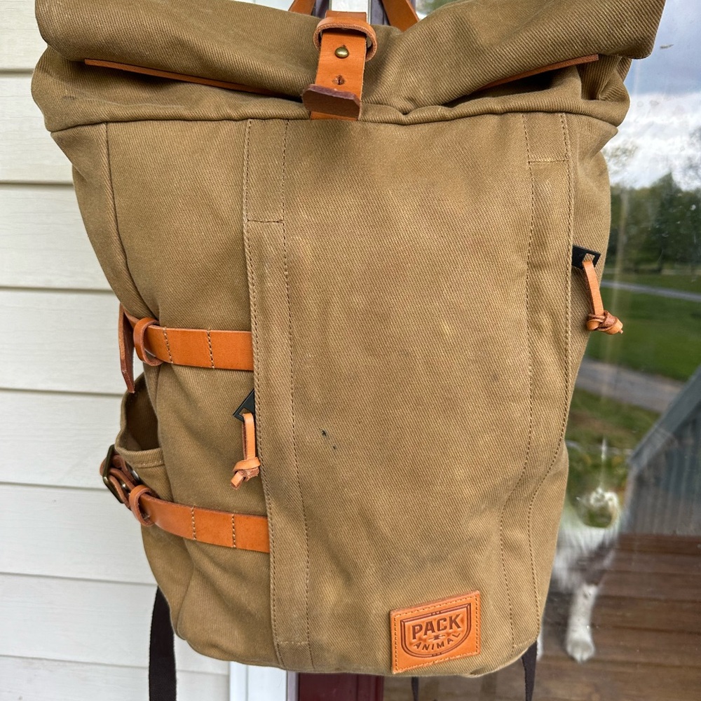 Tobacco Motor Company Rally Pack pack animal